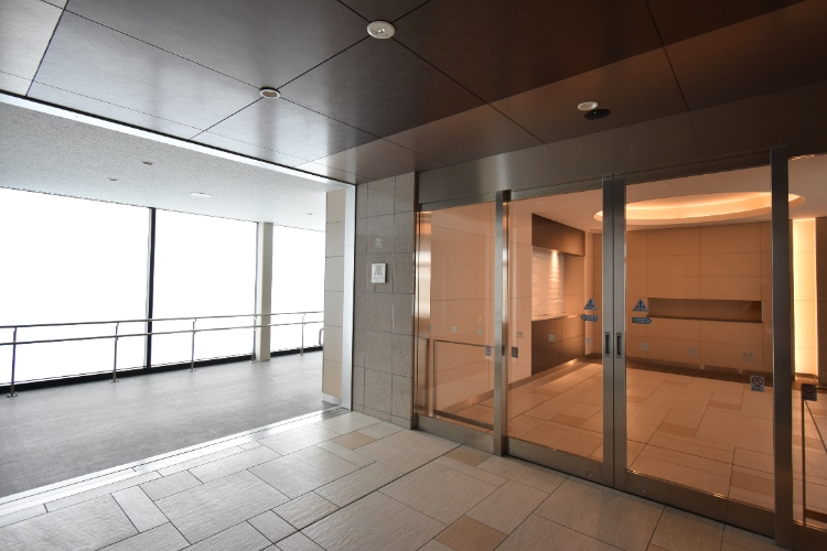 ザ・タワーズフロンティア札幌のエントランス