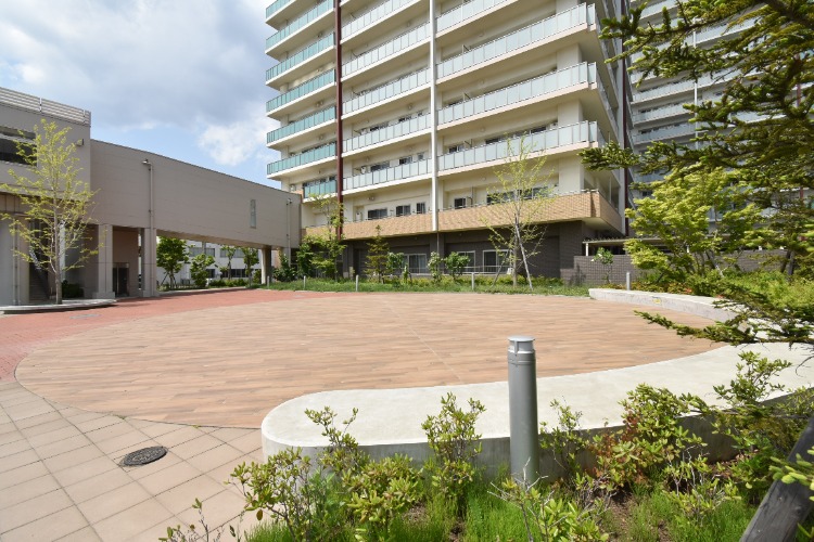 ザ・タワーズフロンティア札幌のうけつぎのウェルカム広場