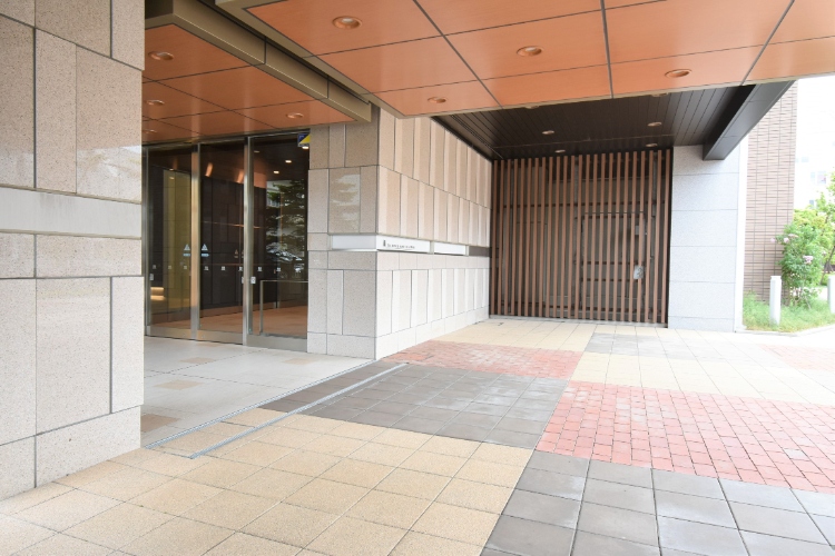 ザ・タワーズフロンティア札幌のエントランス