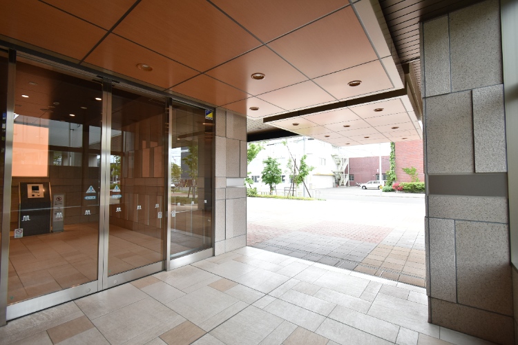 ザ・タワーズフロンティア札幌のエントランス